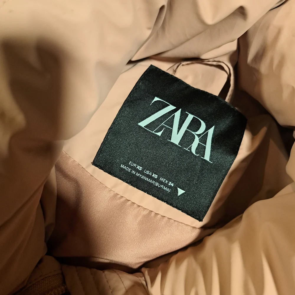 Zara Women's Pink Cripped Puffer Jacket - Picture 2 of 2